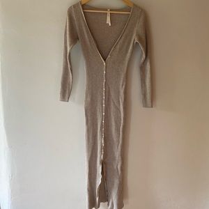 Aritzia - The Group Babaton - tan button up sweater dress. Size L